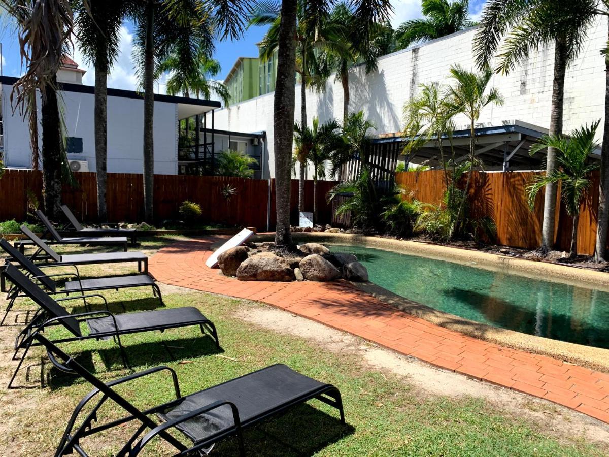Mumma'S Hostel Cairns Kültér fotó